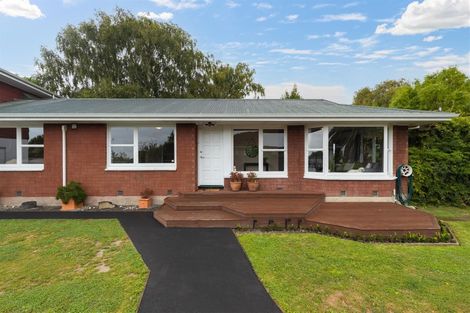 Photo of property in 15 Tralee Place, Bishopdale, Christchurch, 8053