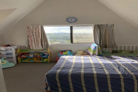 Photo of property in 2/92 Manuka Road, Glenfield, Auckland, 0629