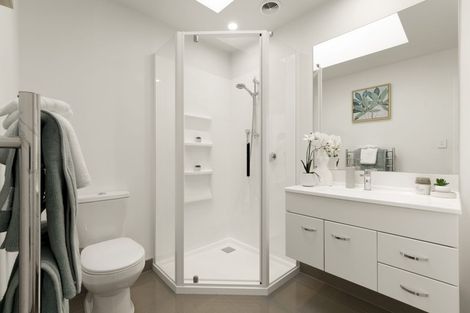 Photo of property in 10 Regiment Road, Papakura, 2110