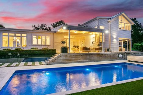 Photo of property in 156 Candia Road, Henderson Valley, Auckland, 0614