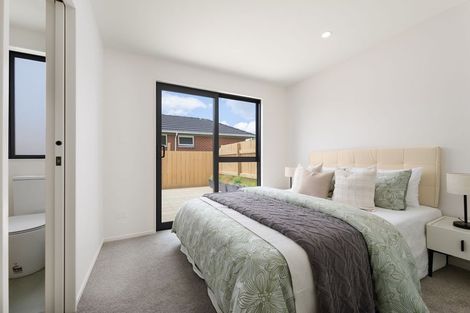 Photo of property in 36 Longburn Road, Henderson, Auckland, 0610