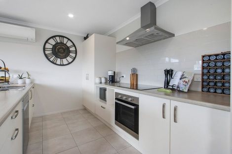 Photo of property in 5 Cascade Way, Omokoroa, 3114