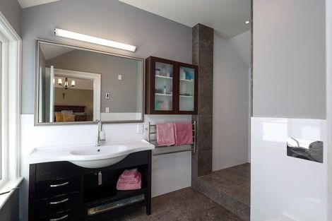 Photo of property in 214 Collingwood Street, Nelson South, Nelson, 7010