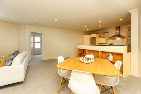 Photo of property in 1f Queen Street, New Plymouth, 4310