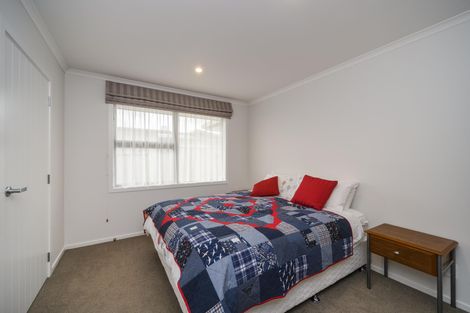 Photo of property in 7 The Oaks, Awapuni, Palmerston North, 4412