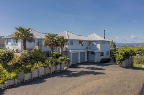 Photo of property in 111 Centennial Drive, Whitianga, 3510