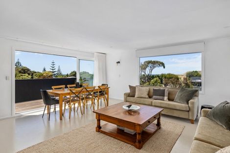 Photo of property in 16 Tamarisk Drive, Riversdale Beach, Masterton, 5872