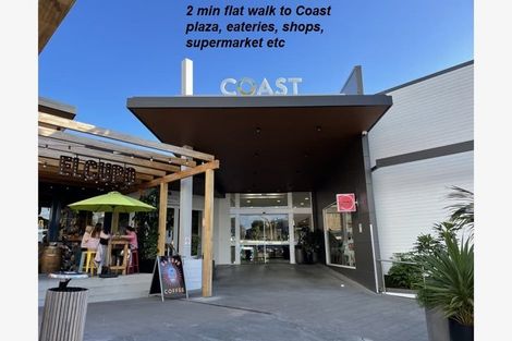 Photo of property in 1/39 Wade River Road, Stanmore Bay, Whangaparaoa, 0932