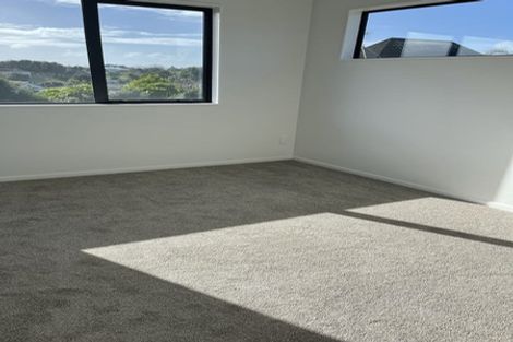 Photo of property in 4/62 Highland Drive, Highland Park, Auckland, 2010