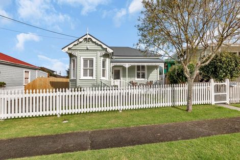 Photo of property in 2 Drummond Street, Regent, Whangarei, 0112