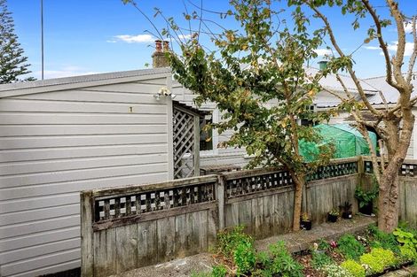 Photo of property in 1/28 Ribble Street, Island Bay, Wellington, 6023