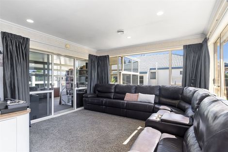 Photo of property in 35 Muricata Avenue, Mount Maunganui, 3116