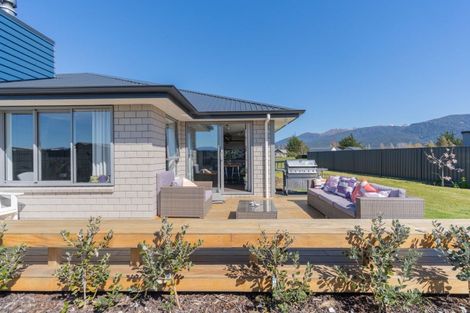 Photo of property in 11 Breaksea Street, Te Anau, 9600