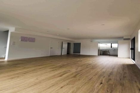 Photo of property in 22 Eileen Newey Place, Henderson, Auckland, 0612