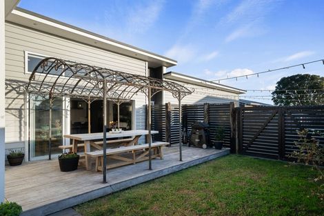 Photo of property in 15b Winton Street, Paraparaumu Beach, Paraparaumu, 5032