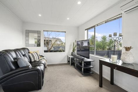 Photo of property in 70a Eatwell Avenue, Paraparaumu Beach, Paraparaumu, 5032