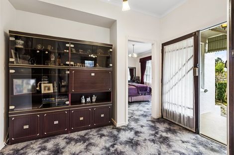 Photo of property in 15 Walsh Road, Westown, New Plymouth, 4310