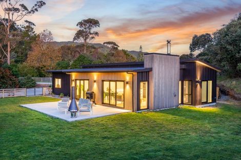 Photo of property in 27 Smithfield Road, Waikanae, 5391