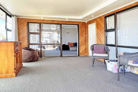 Photo of property in 2 Lincoln Road, Manurewa East, Auckland, 2102