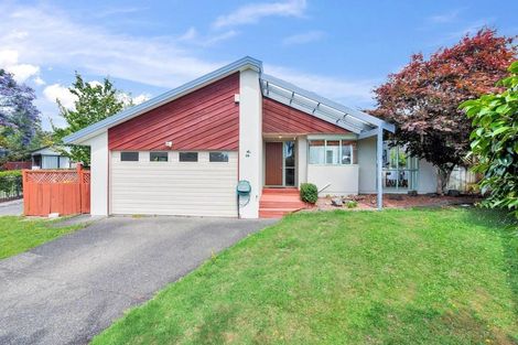 Photo of property in 38 Harbour Lights Close, West Harbour, Auckland, 0618