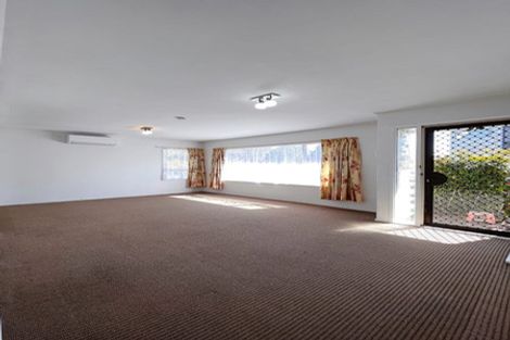 Photo of property in 5 Celeste Place, Totara Vale, Auckland, 0627