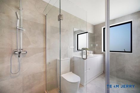 Photo of property in 1 Korowhiti Road, Clarks Beach, 2122