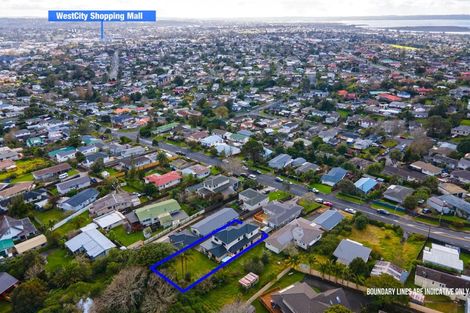 Photo of property in 99a Awaroa Road, Sunnyvale, Auckland, 0612