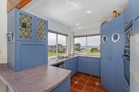 Photo of property in 103 Hinemoa Street, Whangamata, 3620