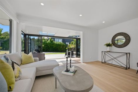 Photo of property in 1/240 Hurstmere Road, Takapuna, Auckland, 0622