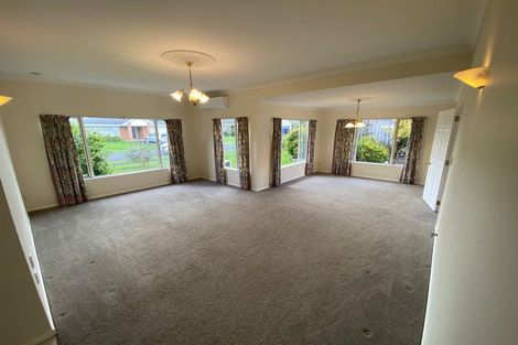 Photo of property in 14 Glencullen Place, Dannemora, Auckland, 2016