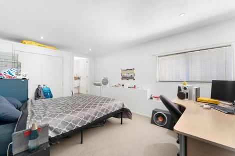 Photo of property in 1317 Whangaparaoa Road, Army Bay, Whangaparaoa, 0930