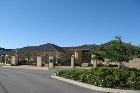 Photo of property in 23 Stableford Green, Burnside, Christchurch, 8053