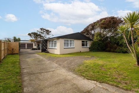Photo of property in 53 Toru Road, Paraparaumu Beach, Paraparaumu, 5032
