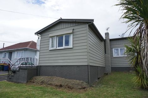 Photo of property in 36 Kamara Road, Glen Eden, Auckland, 0602