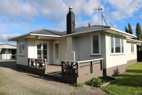 Photo of property in 28 Charles Road, Hannahs Bay, Rotorua, 3010