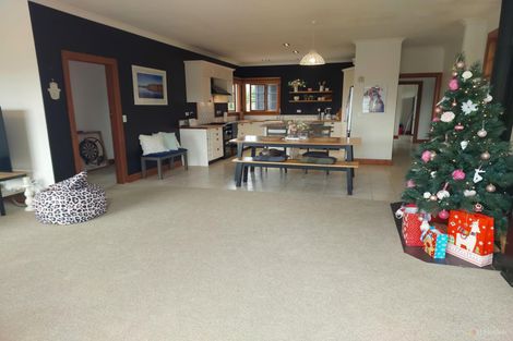 Photo of property in 17 Thackeray Street, Saint Andrews, 7988