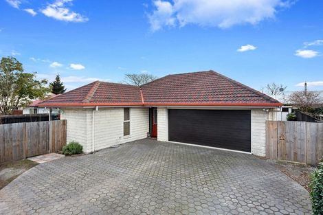 Photo of property in 308 Lake Terrace Road, Shirley, Christchurch, 8061