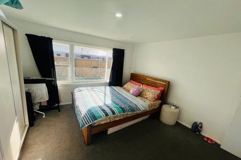 Photo of property in 2/9 Curletts Road, Sockburn, Christchurch, 8042