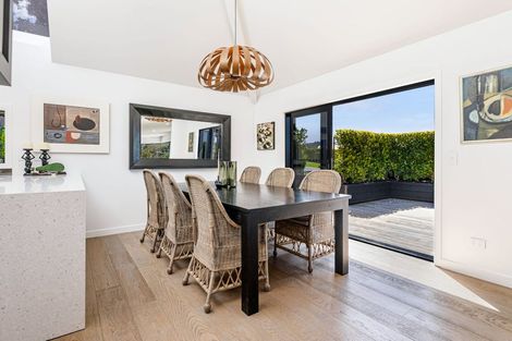 Photo of property in 10 York Terrace, Riverhead, 0820