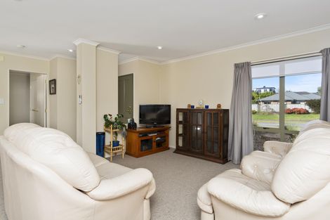 Photo of property in 1 Peregrine Place, Welcome Bay, Tauranga, 3112