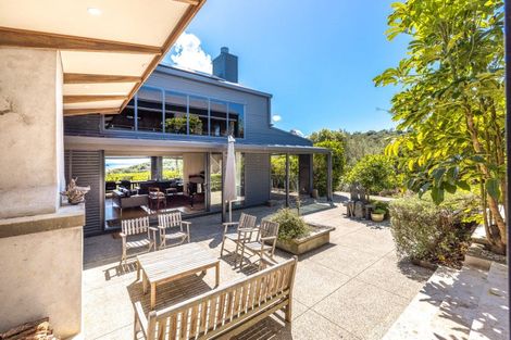 Photo of property in 122 Delamore Drive, Oneroa, Waiheke Island, 1081