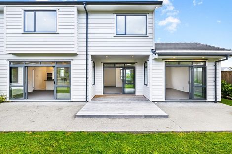 Photo of property in 21 Couldrey Crescent, Red Beach, 0932