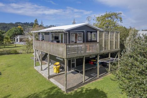 Photo of property in 12 Hardy Place, Cooks Beach, Whitianga, 3591