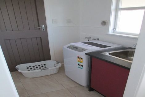 Photo of property in 59a Parkland Crescent, Terrace End, Palmerston North, 4410