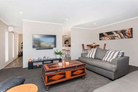 Photo of property in 34 Hamilton Drive, Wainui, Gisborne, 4010