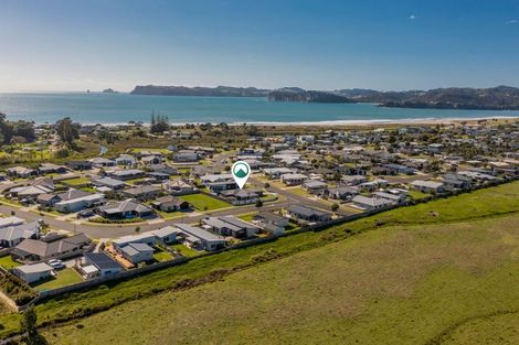 Photo of property in 325 Cook Drive, Whitianga, 3510