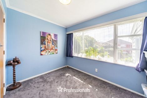Photo of property in 13 Whites Line West, Woburn, Lower Hutt, 5010
