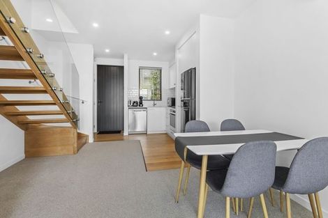 Photo of property in 9/52 High Street, Island Bay, Wellington, 6023