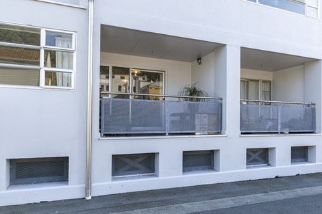 Photo of property in 3/6 Elizabeth Street, Mount Victoria, Wellington, 6011