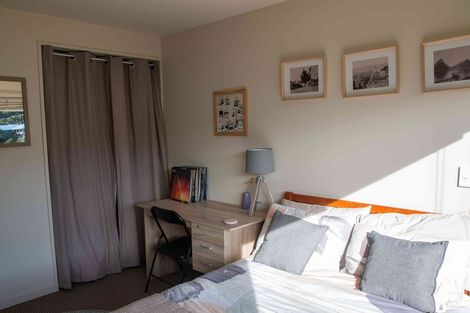 Photo of property in 42 Fairview Crescent, Kelburn, Wellington, 6012